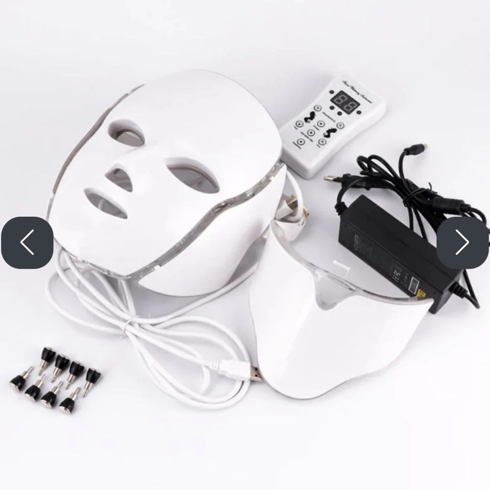 Lumidermis Regenmask  NIB. US plug